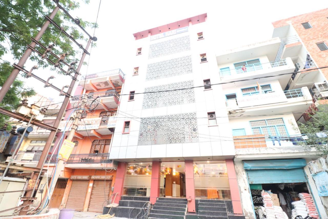 Hotel Hari International - Noida Sector 11 Εξωτερικό φωτογραφία