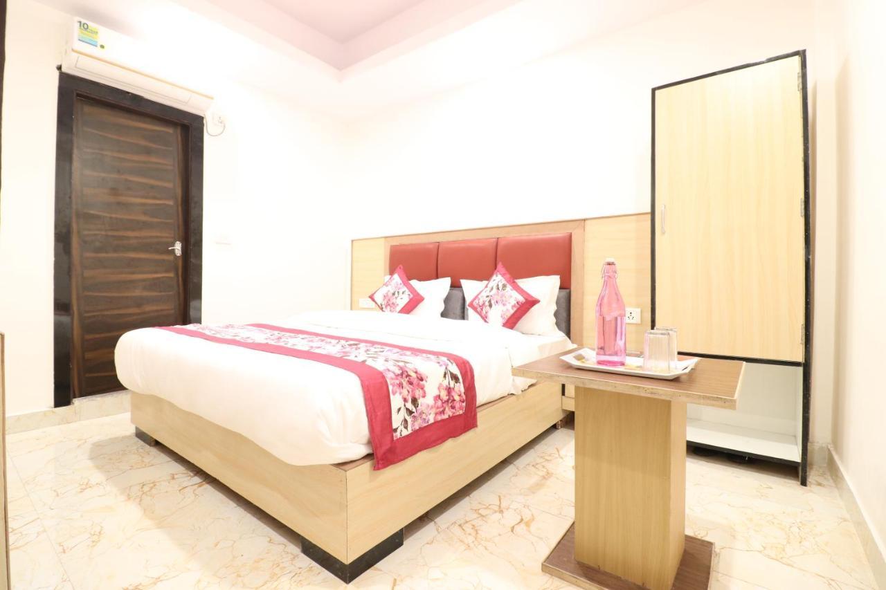 Hotel Hari International - Noida Sector 11 Εξωτερικό φωτογραφία