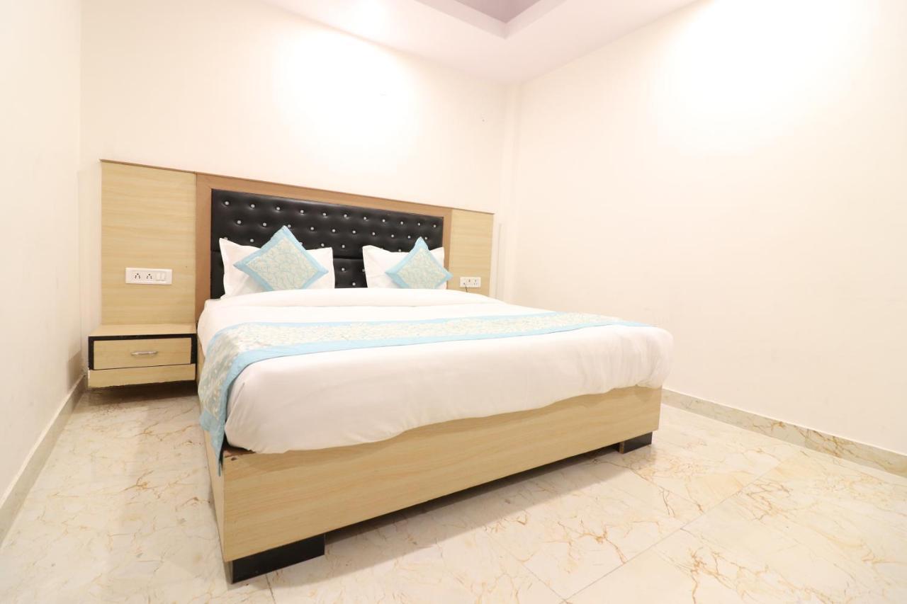 Hotel Hari International - Noida Sector 11 Εξωτερικό φωτογραφία