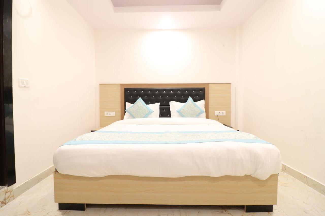 Hotel Hari International - Noida Sector 11 Εξωτερικό φωτογραφία