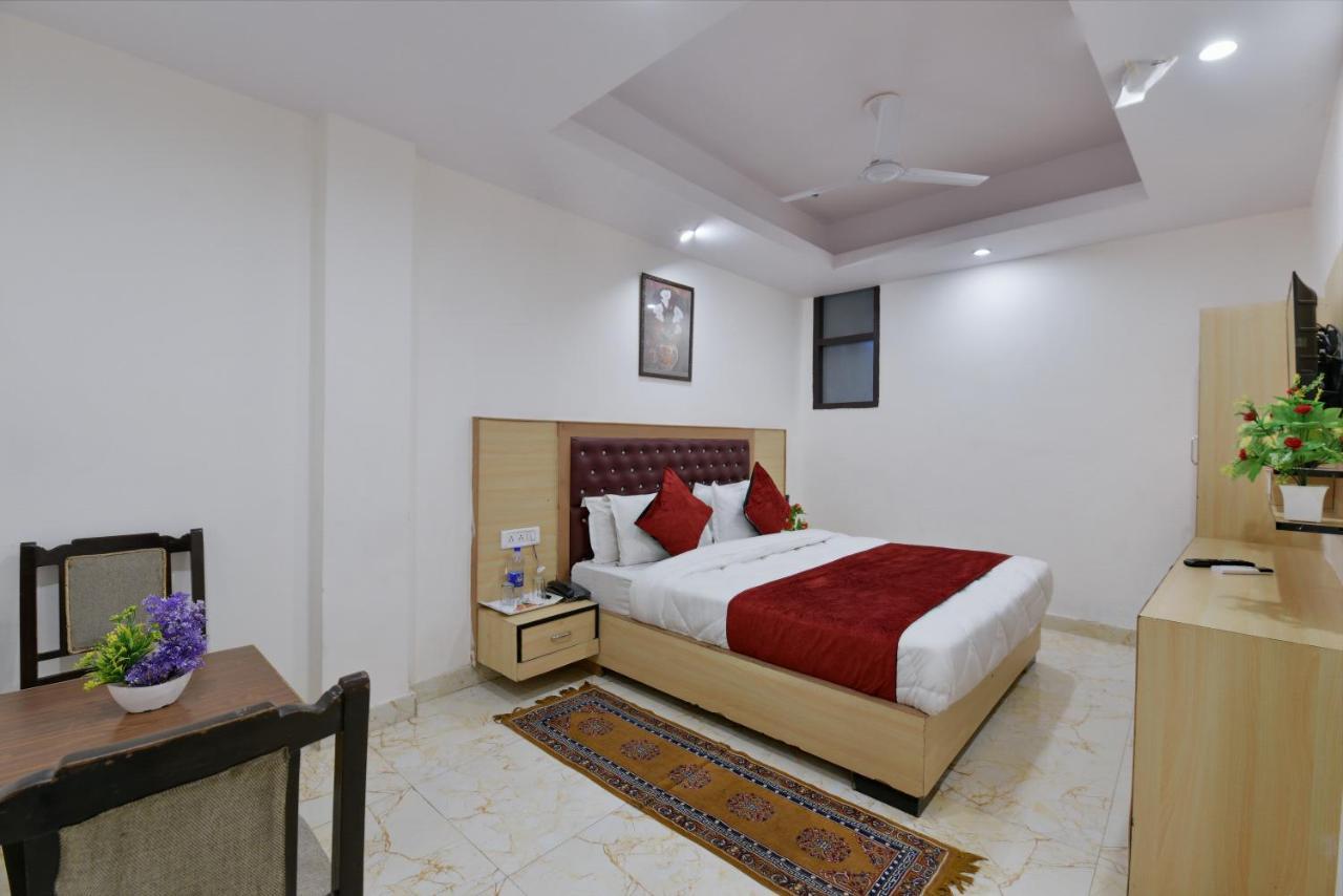 Hotel Hari International - Noida Sector 11 Εξωτερικό φωτογραφία