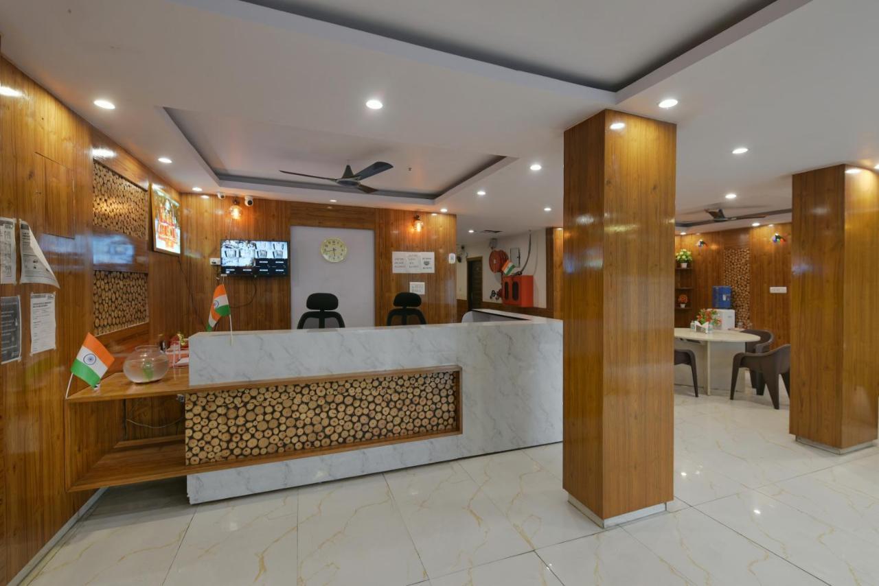 Hotel Hari International - Noida Sector 11 Εξωτερικό φωτογραφία