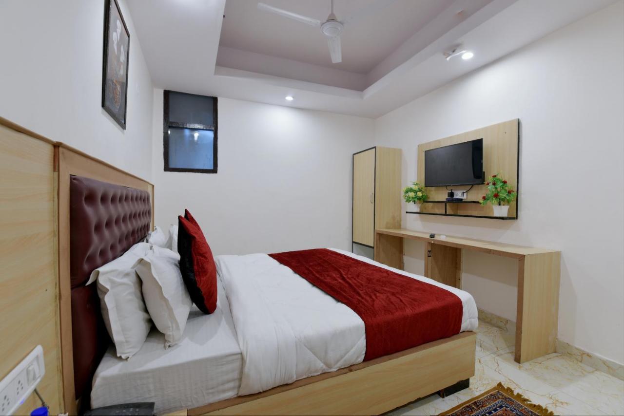 Hotel Hari International - Noida Sector 11 Εξωτερικό φωτογραφία
