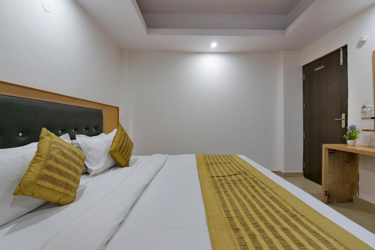 Hotel Hari International - Noida Sector 11 Εξωτερικό φωτογραφία