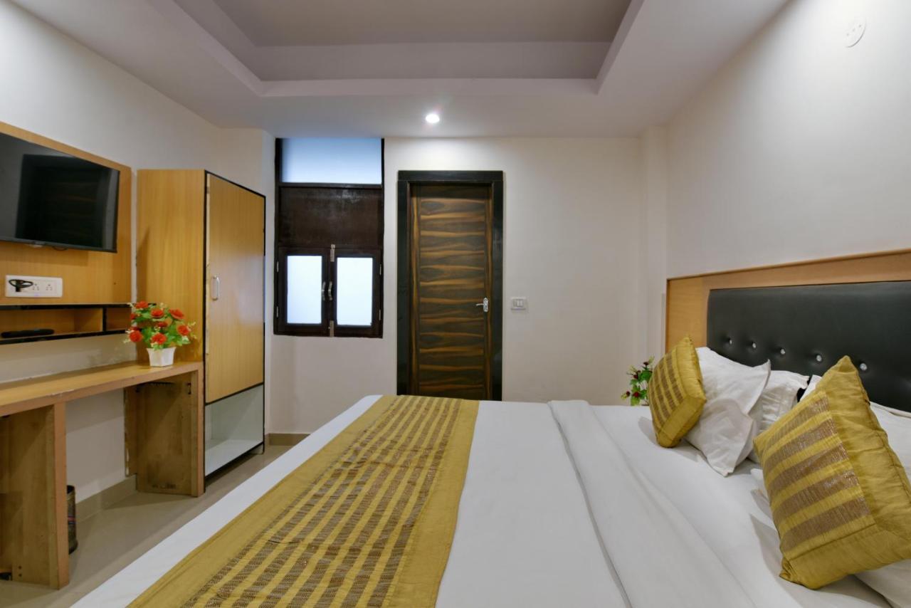 Hotel Hari International - Noida Sector 11 Εξωτερικό φωτογραφία