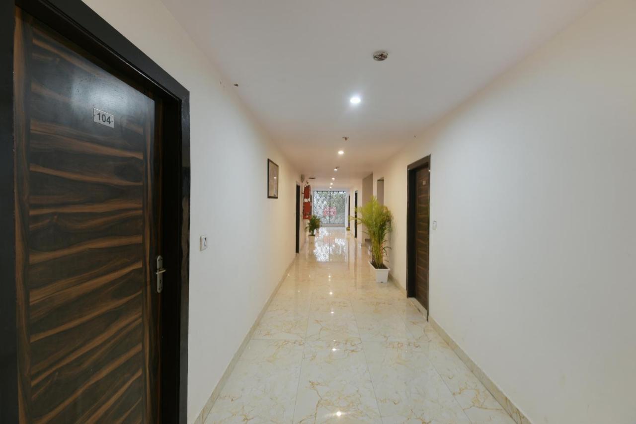 Hotel Hari International - Noida Sector 11 Εξωτερικό φωτογραφία