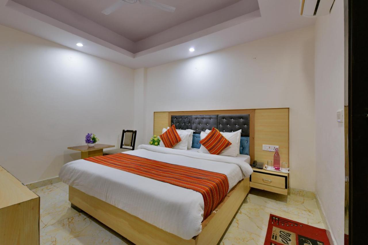 Hotel Hari International - Noida Sector 11 Εξωτερικό φωτογραφία