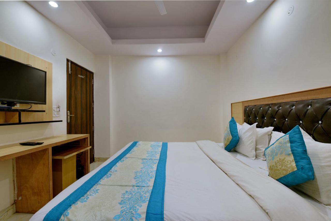 Hotel Hari International - Noida Sector 11 Εξωτερικό φωτογραφία