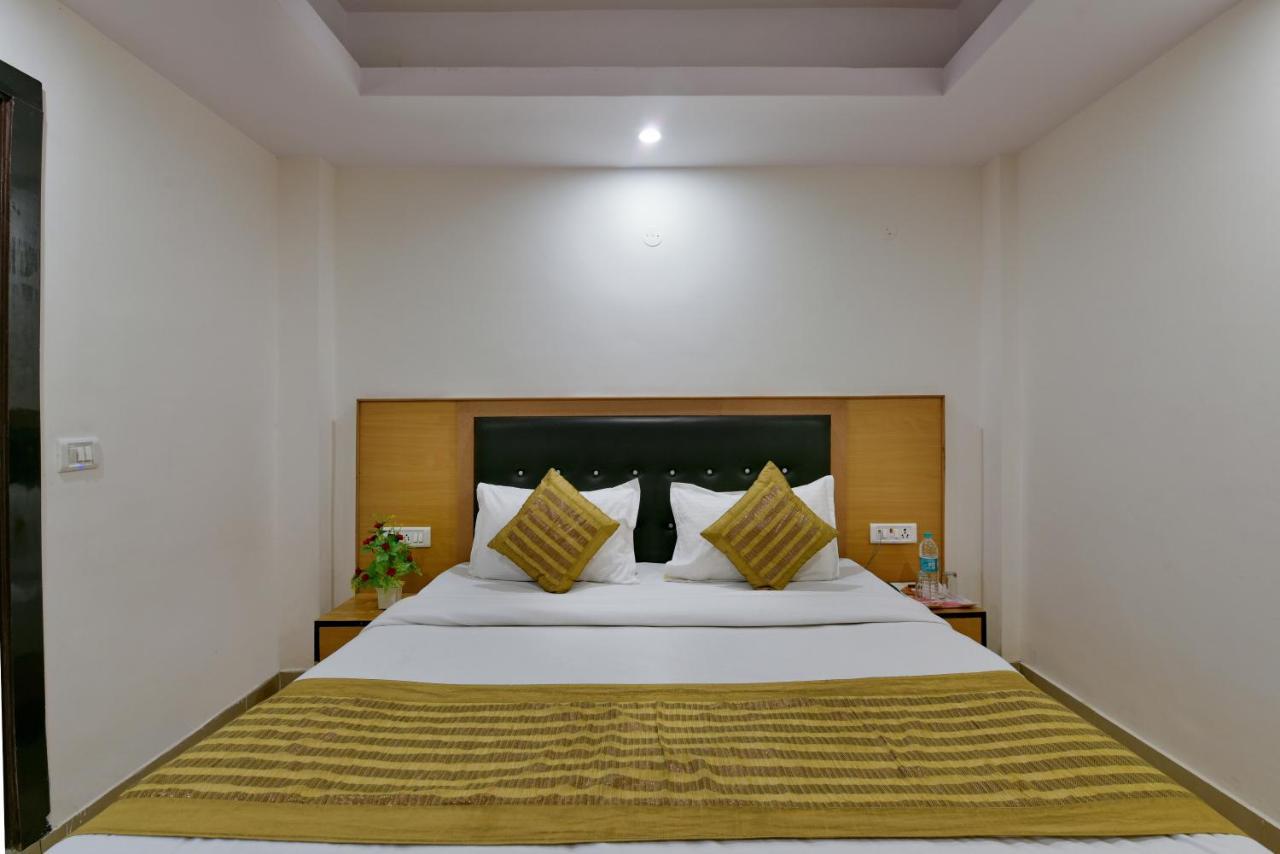 Hotel Hari International - Noida Sector 11 Εξωτερικό φωτογραφία