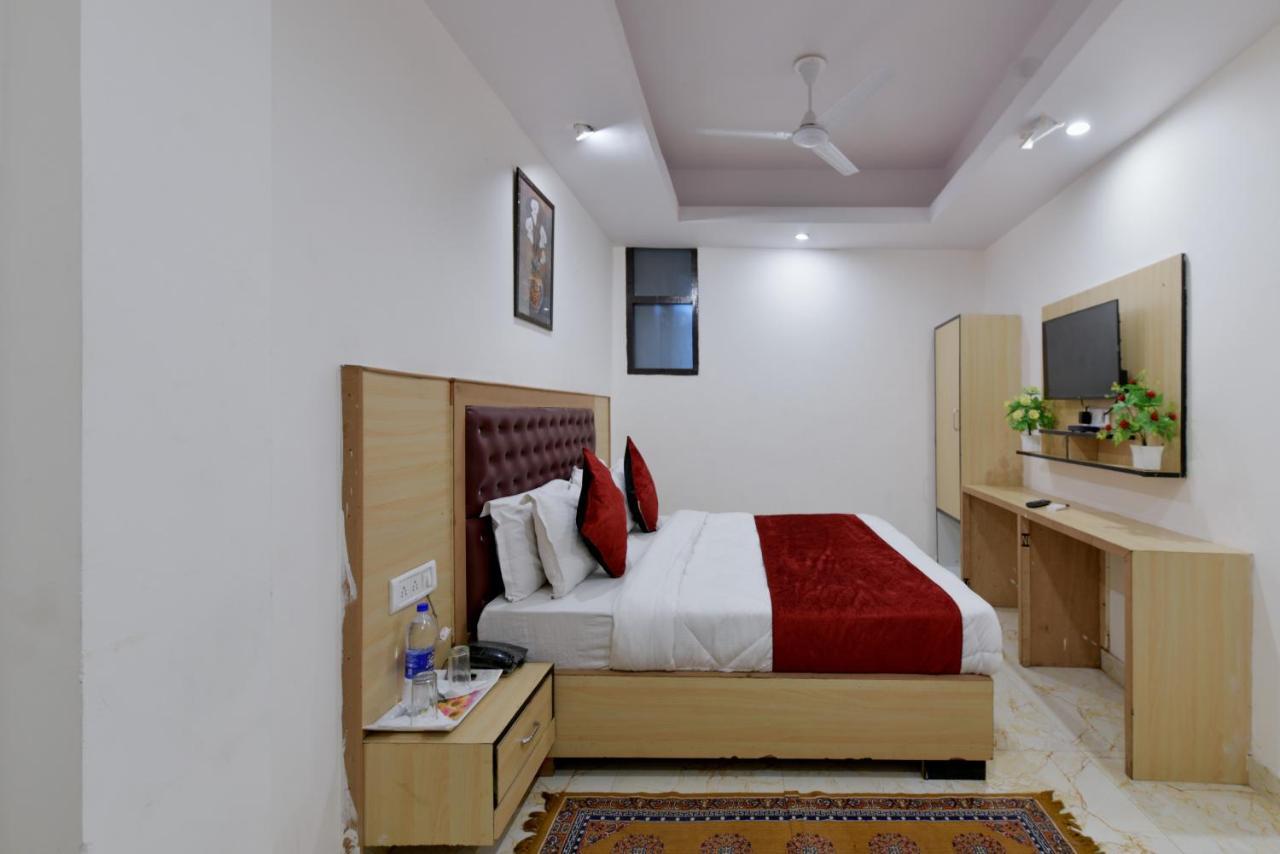 Hotel Hari International - Noida Sector 11 Εξωτερικό φωτογραφία