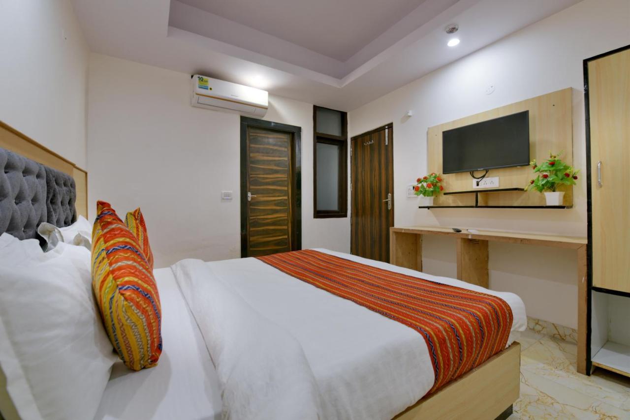 Hotel Hari International - Noida Sector 11 Εξωτερικό φωτογραφία