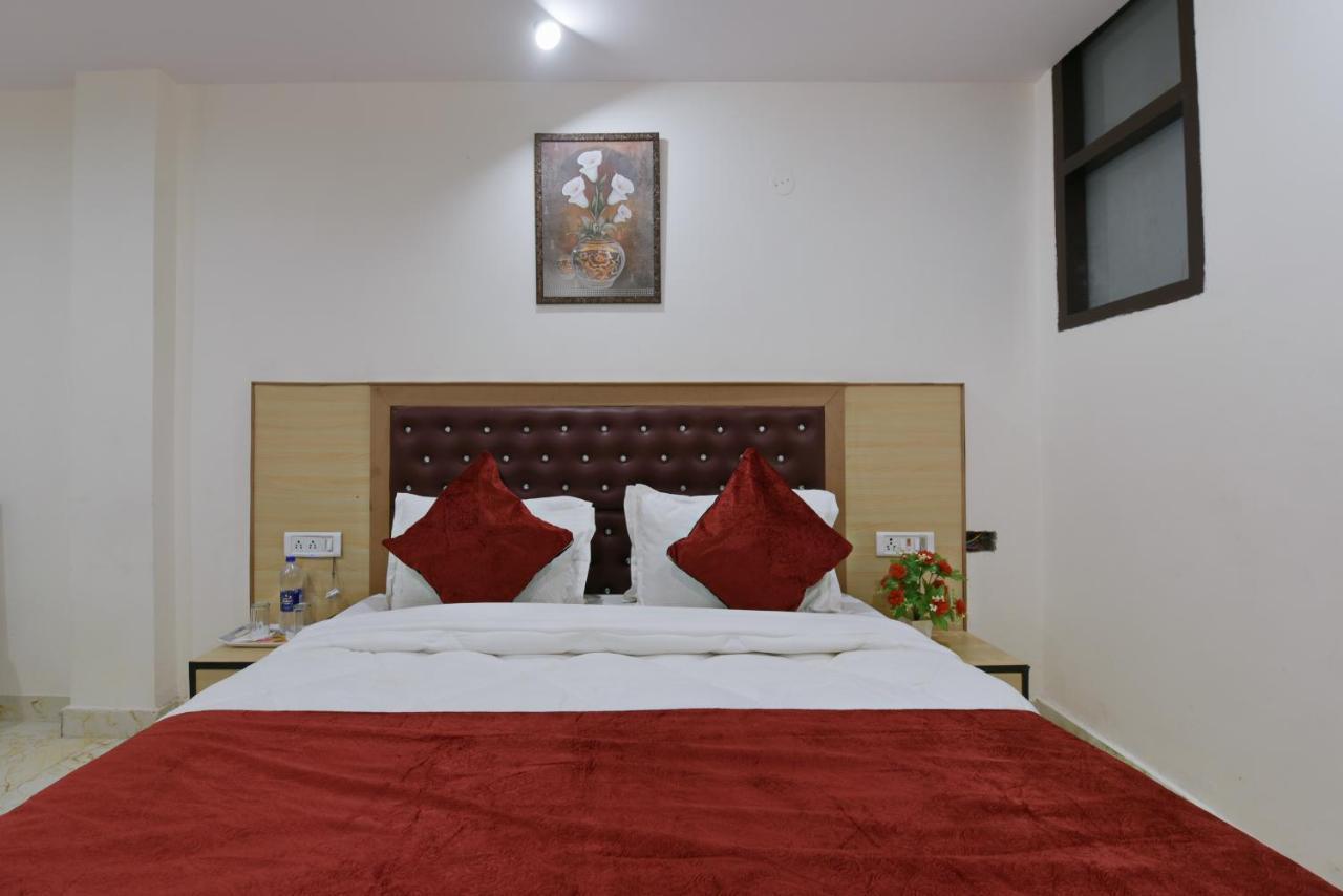 Hotel Hari International - Noida Sector 11 Εξωτερικό φωτογραφία