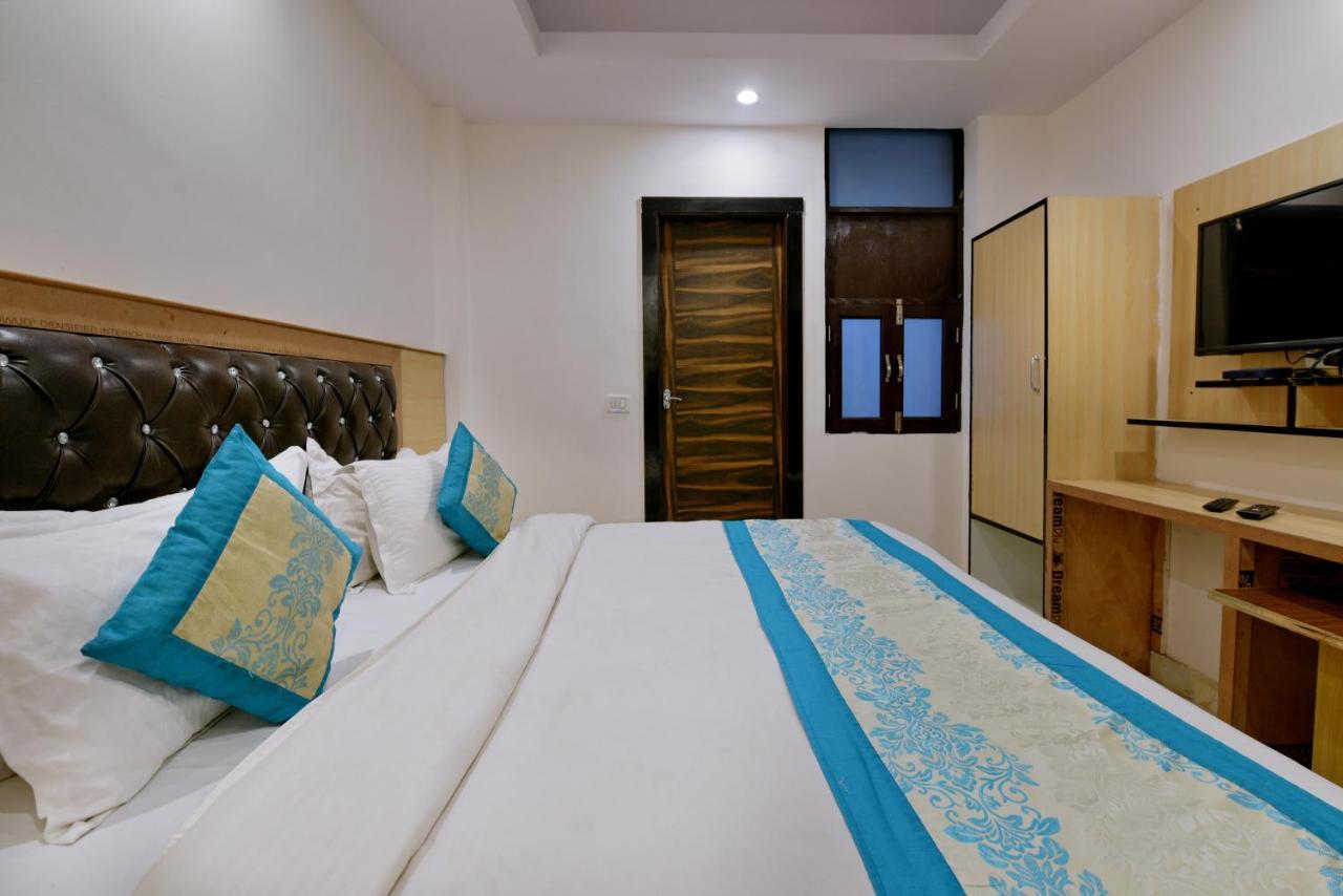 Hotel Hari International - Noida Sector 11 Εξωτερικό φωτογραφία