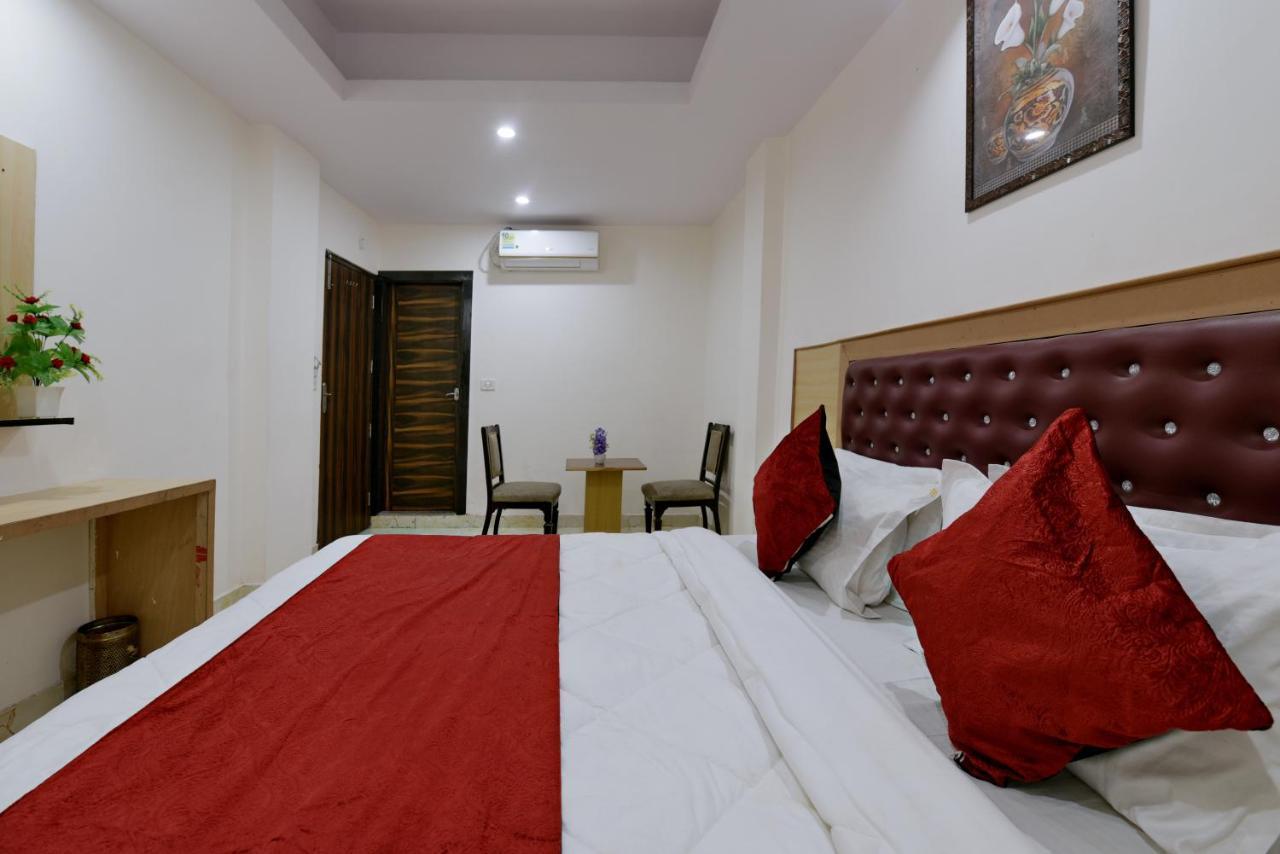 Hotel Hari International - Noida Sector 11 Εξωτερικό φωτογραφία
